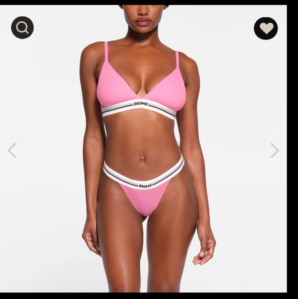 fits everybody logo triangle bralette sugar pink skims